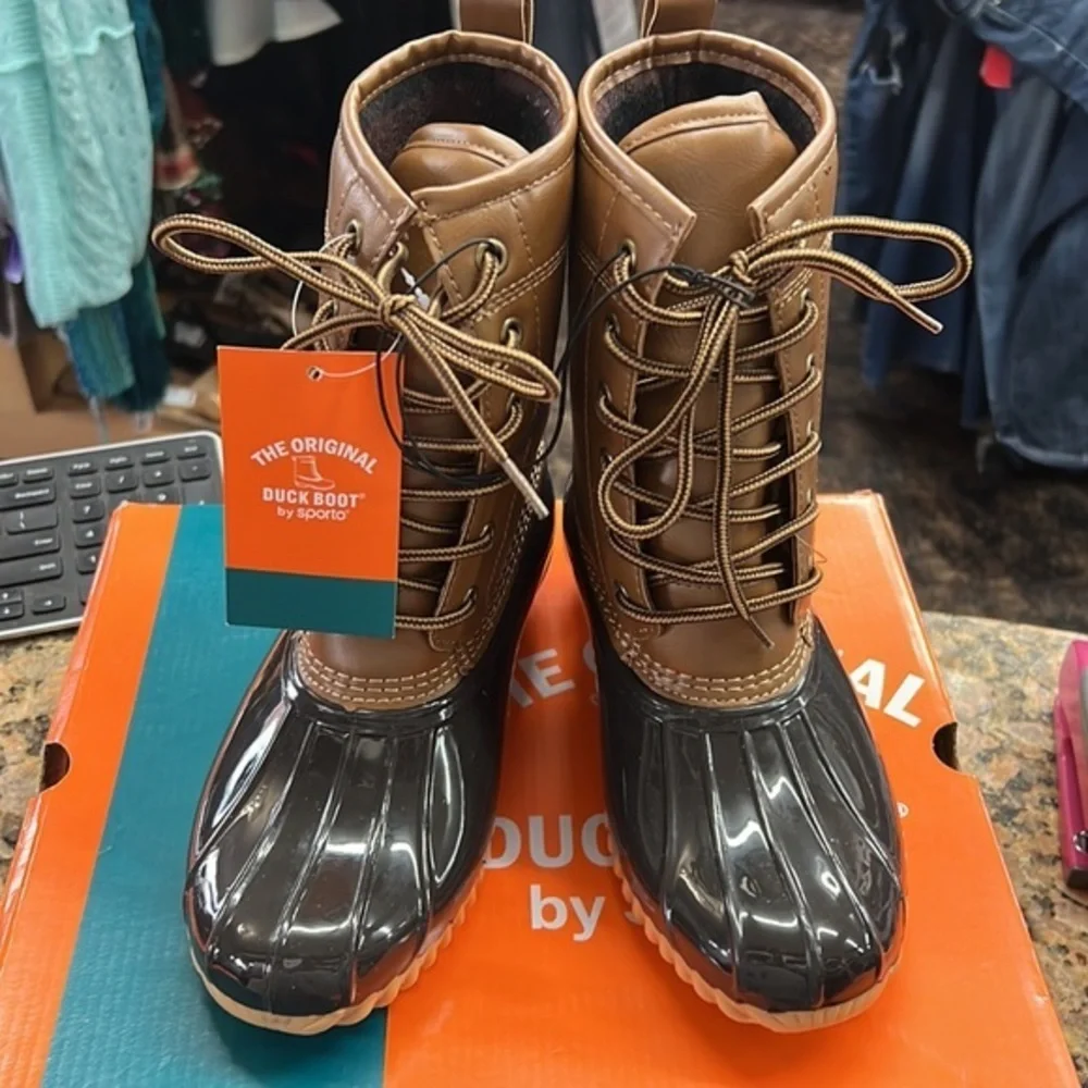 NWT Sporto Ariel Duck Boots Women’s 6.5M Tan Brown Waterproof Rain Boots